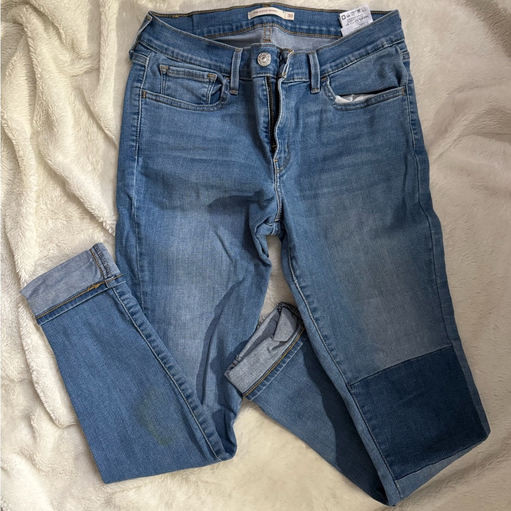 Levi's Women's Light Blue Skinny Jeans